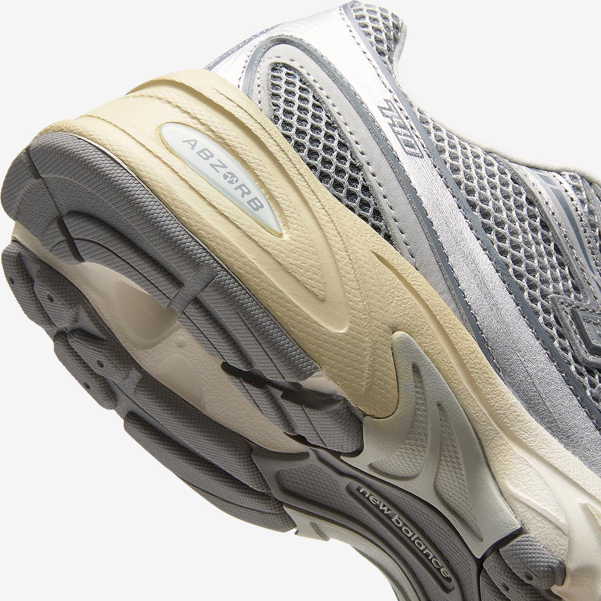 [New Balance] / ☆ U740AR2 /BRIGHTON GREY / D New Balance 740 Sneakers in Brighton Grey | Hype DC