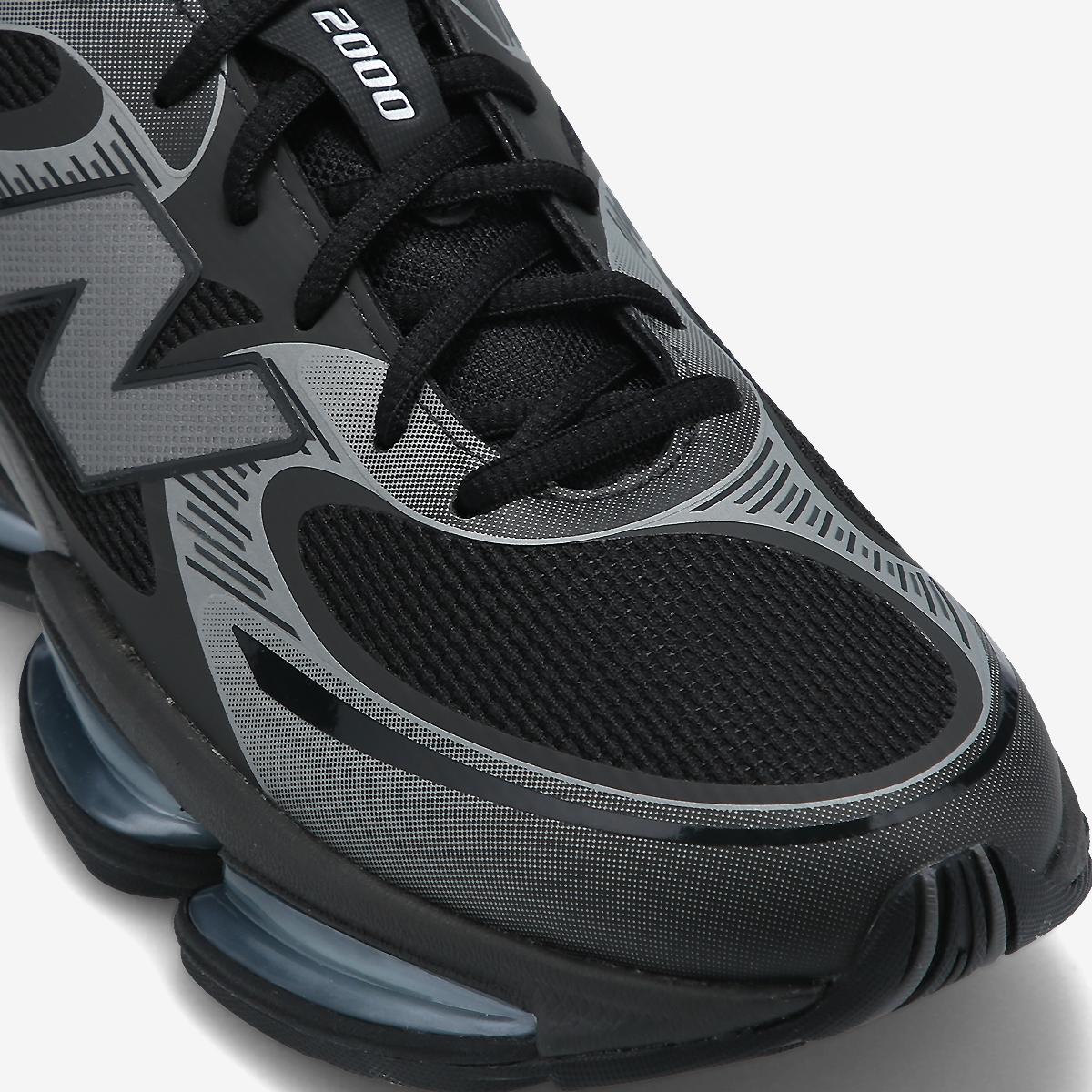 (19)Black