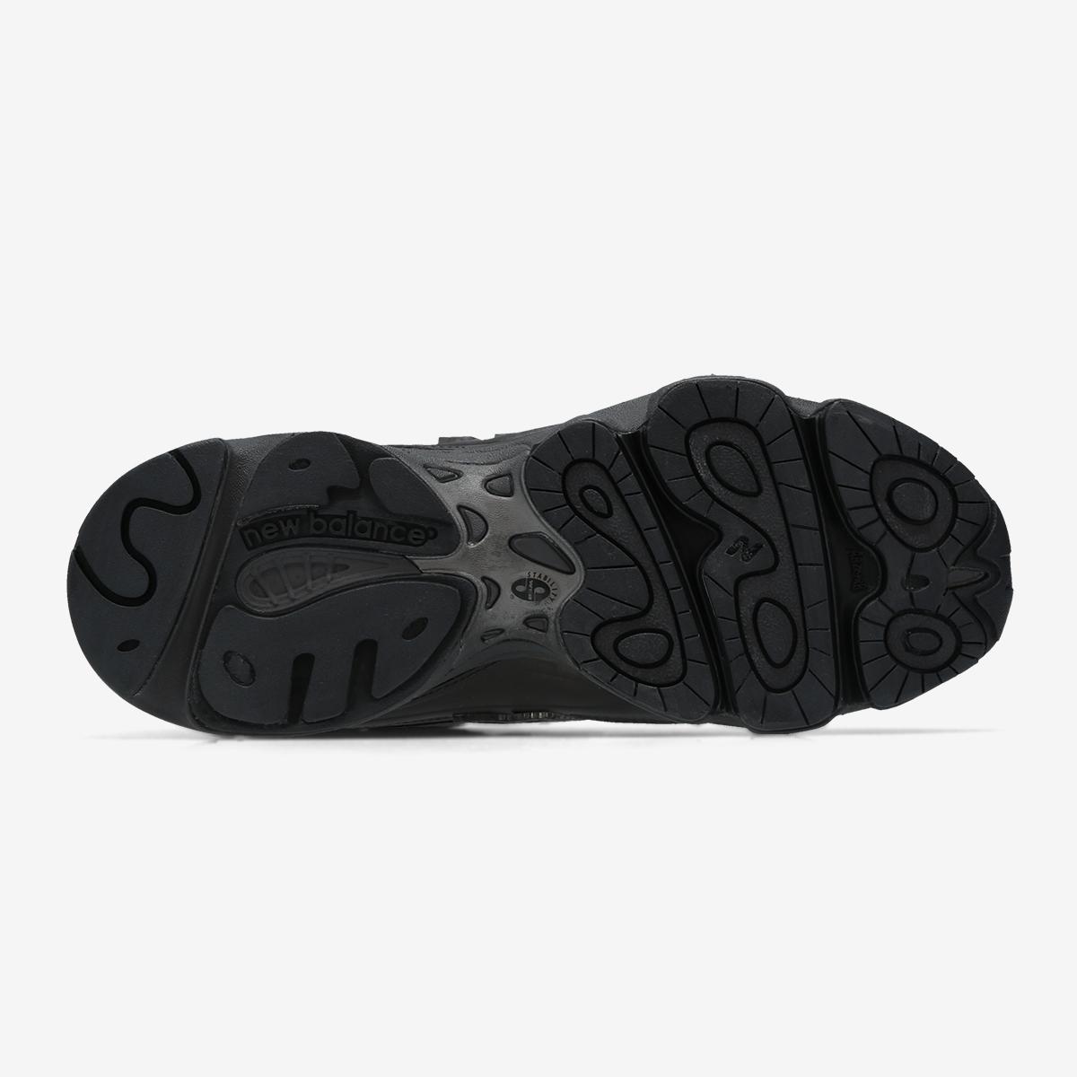 (19)Black