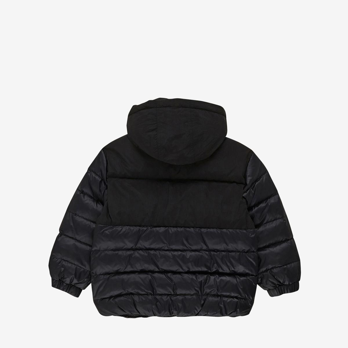 (19)Black