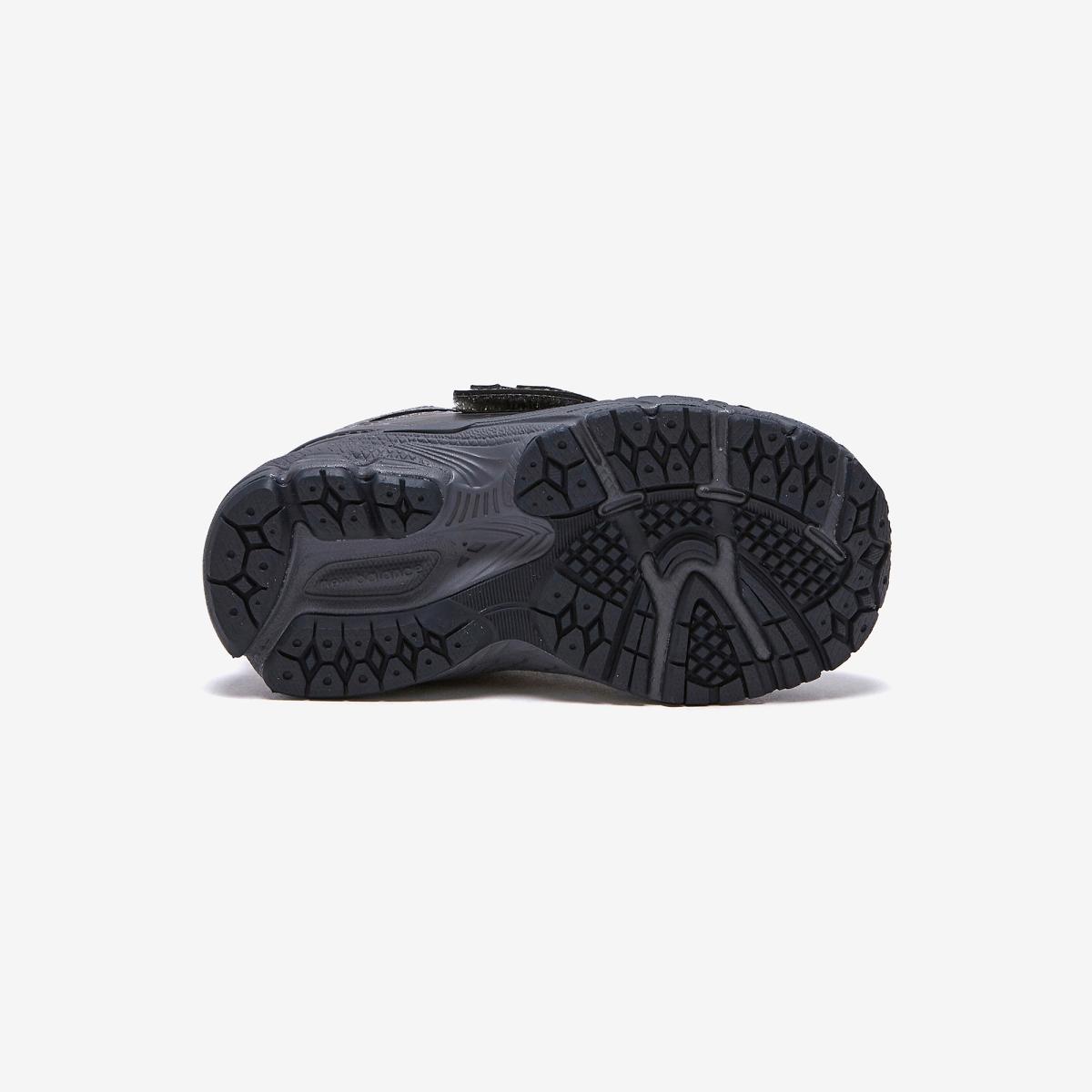 (19)Black