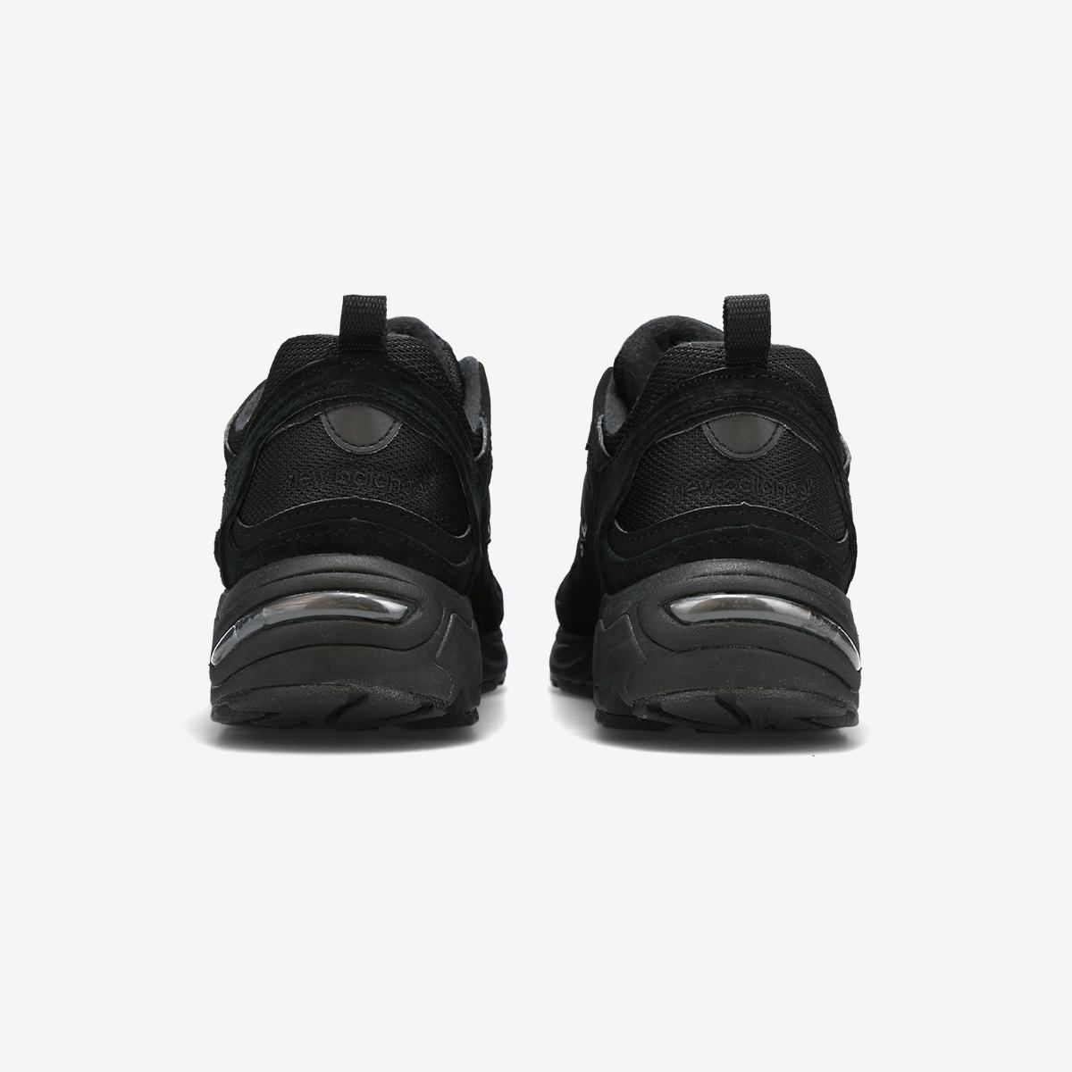 (BF)black graphic