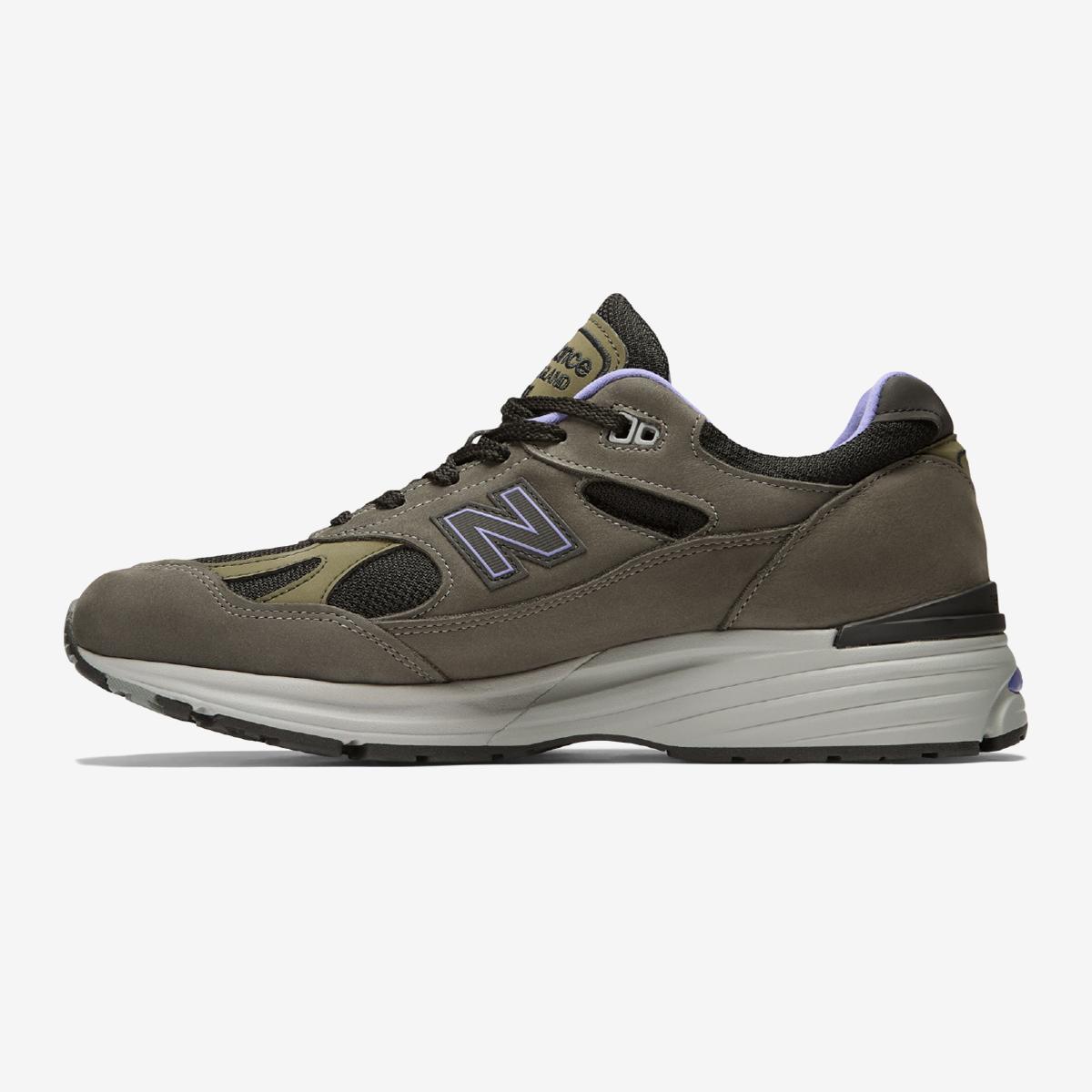 (49)Khaki