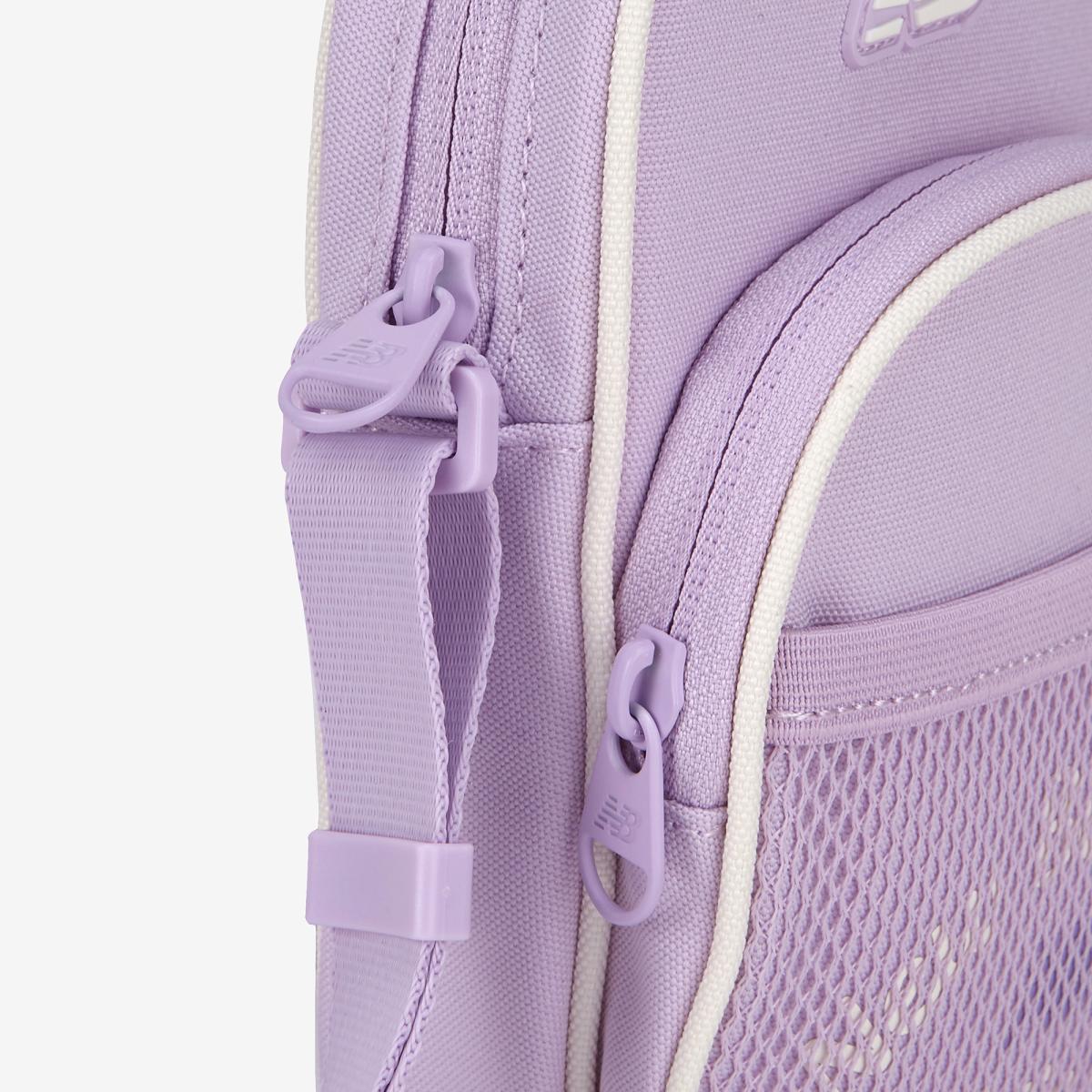 (70)Violet