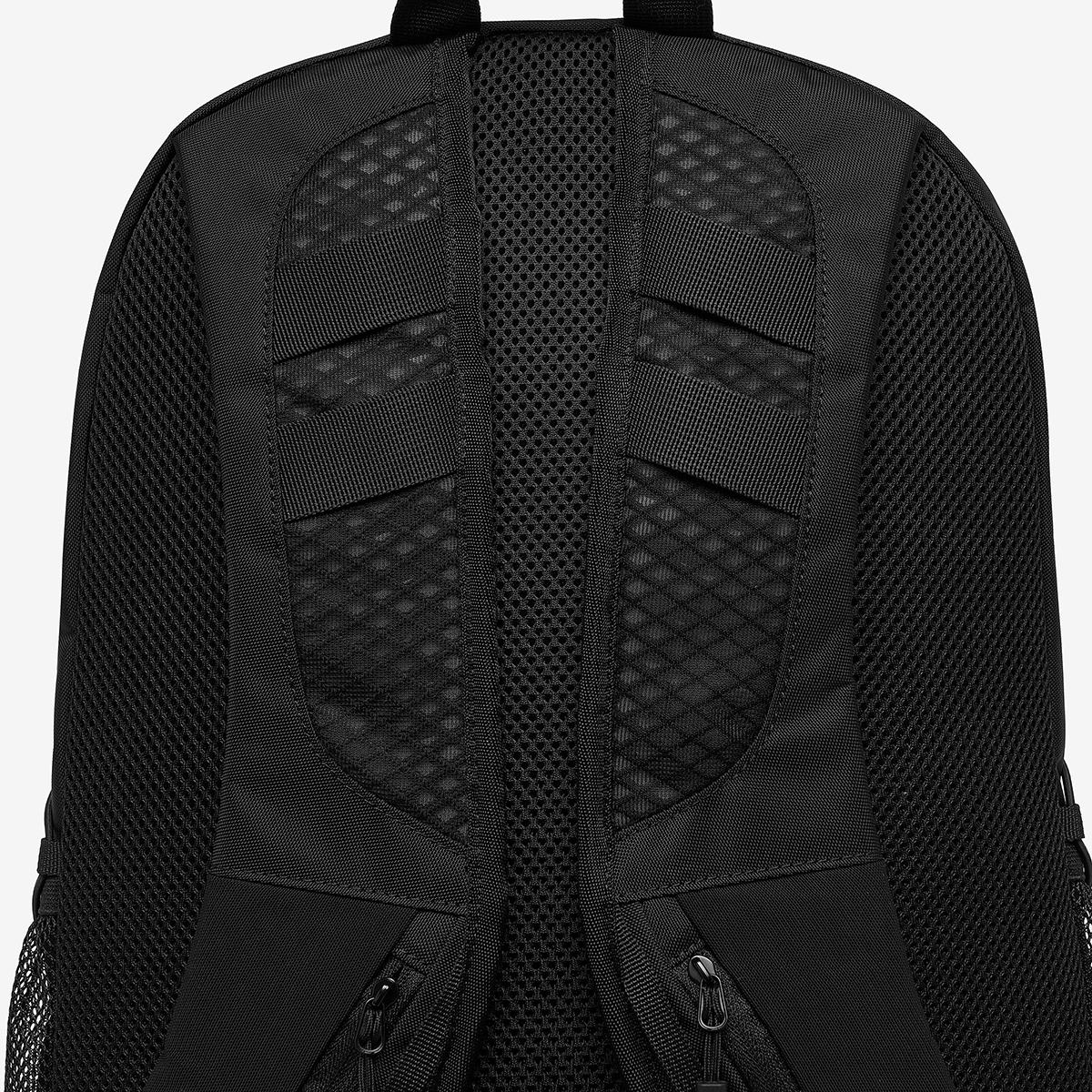 (19)Black