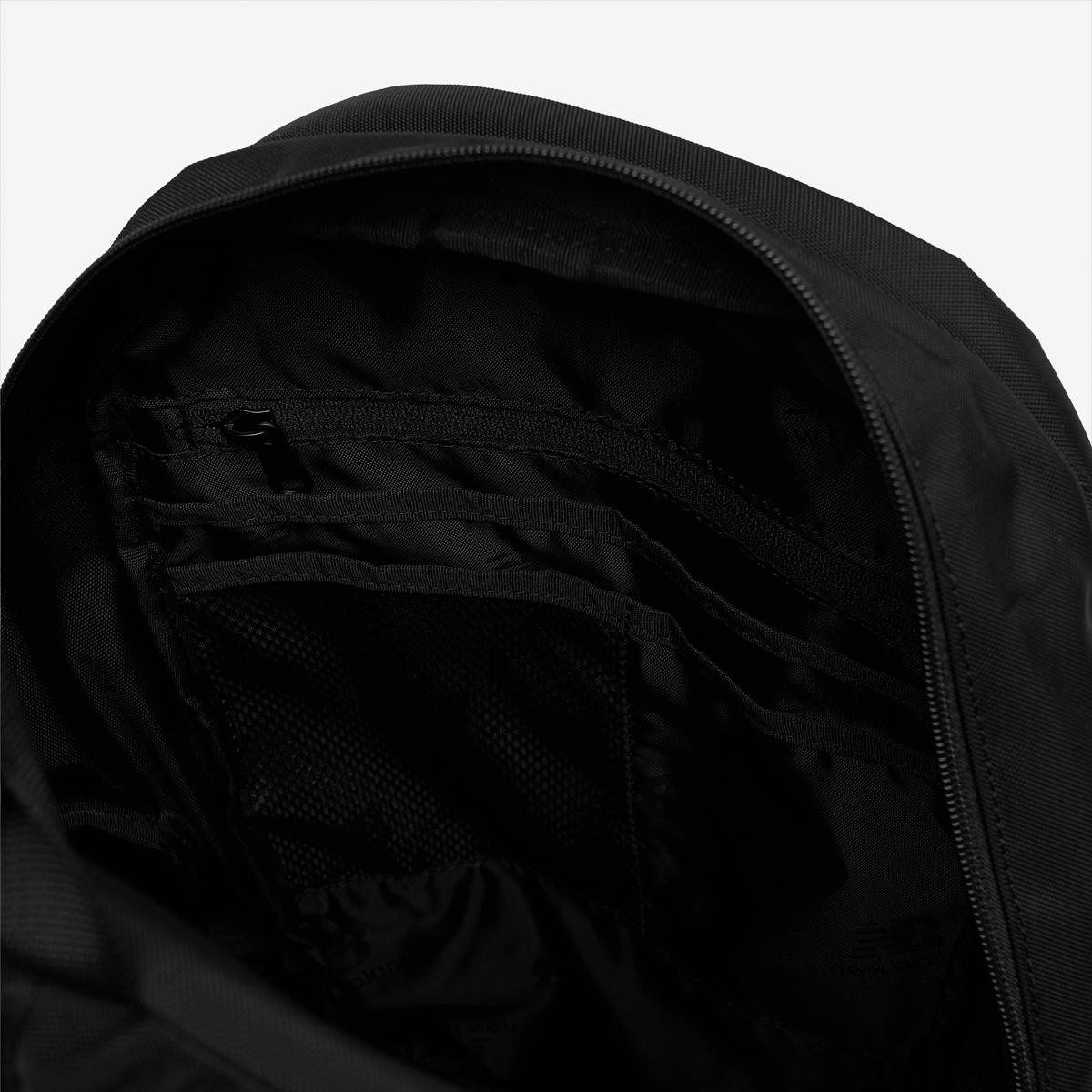(19)Black