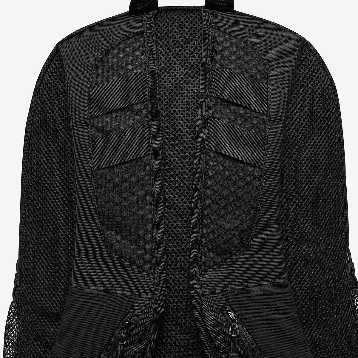 (19)Black