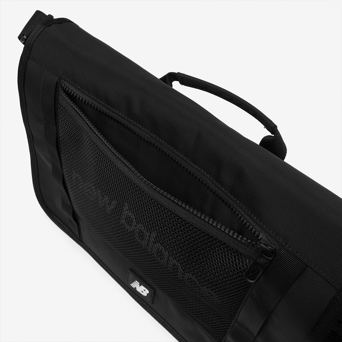 (19)Black