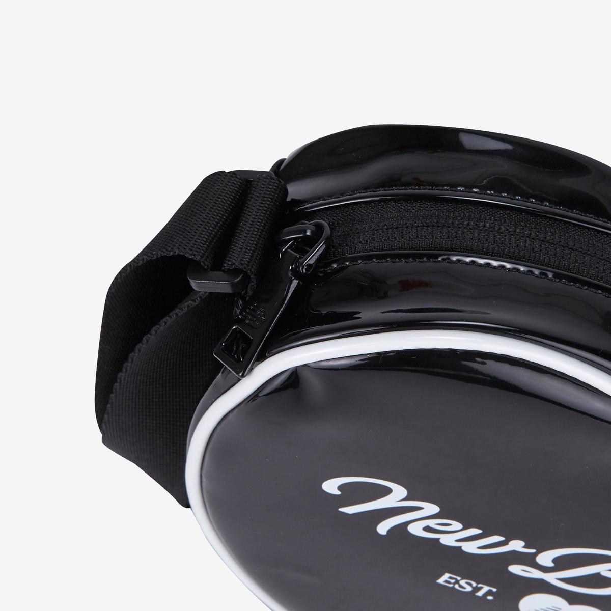 (19)Black