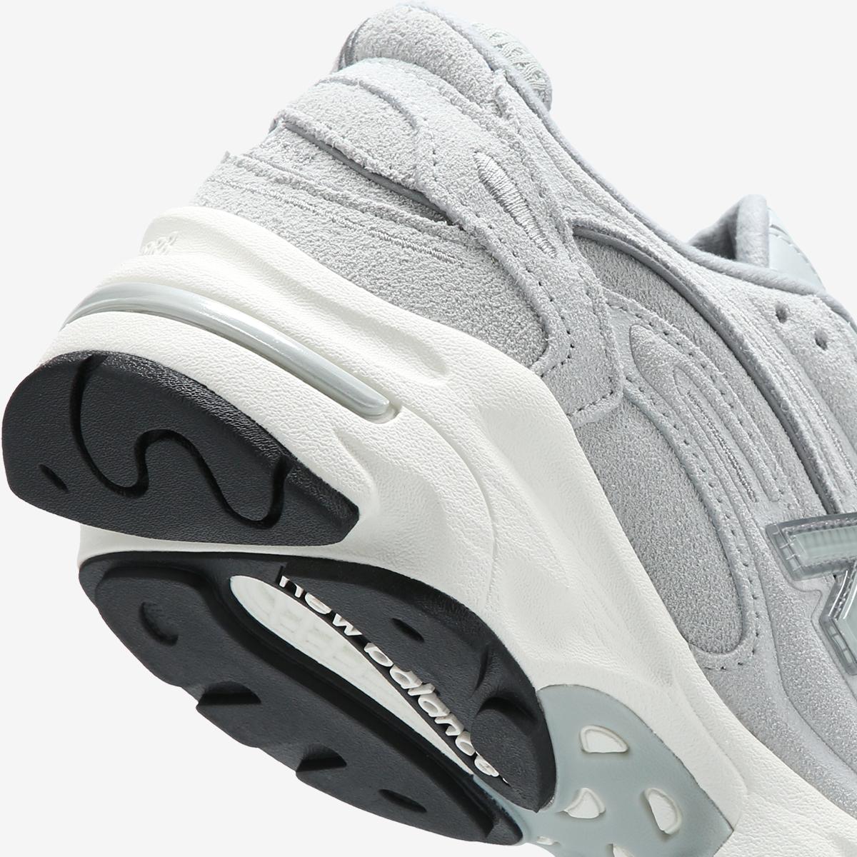 (15)Grey