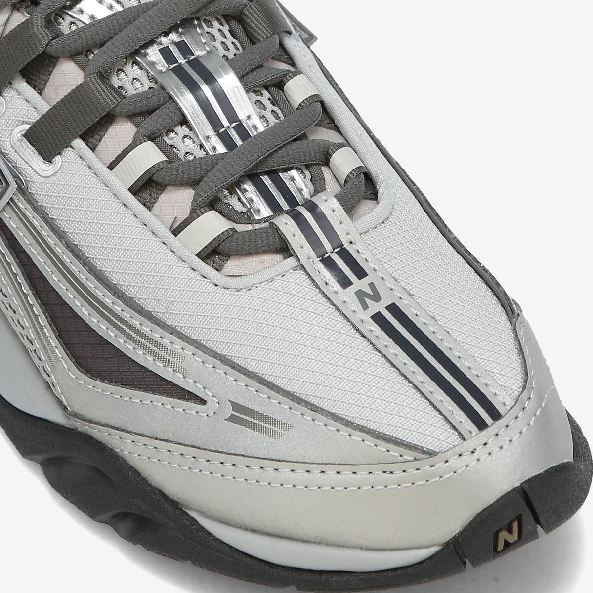 (91)Silver