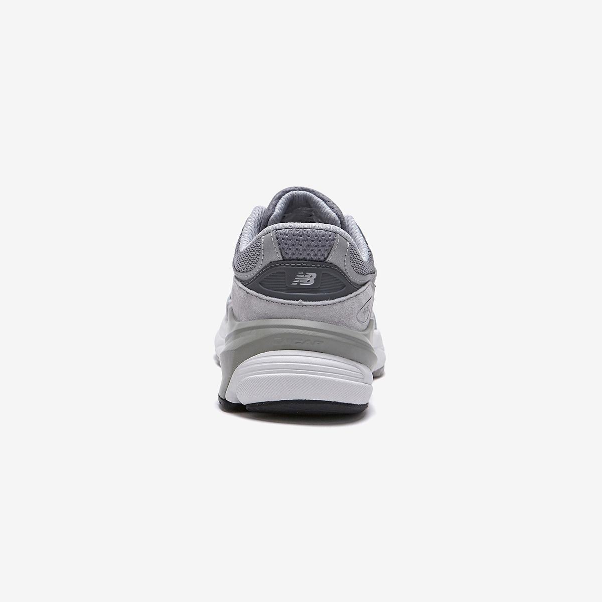 (15)Gray
