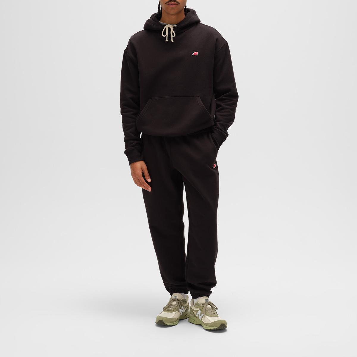 (19)Black