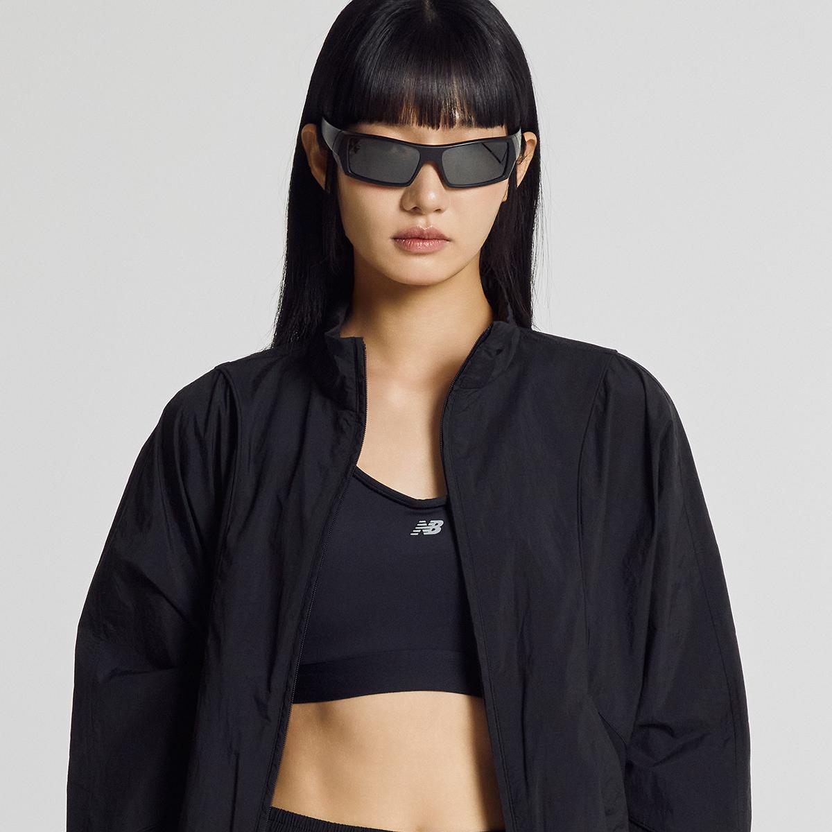 (19)Black