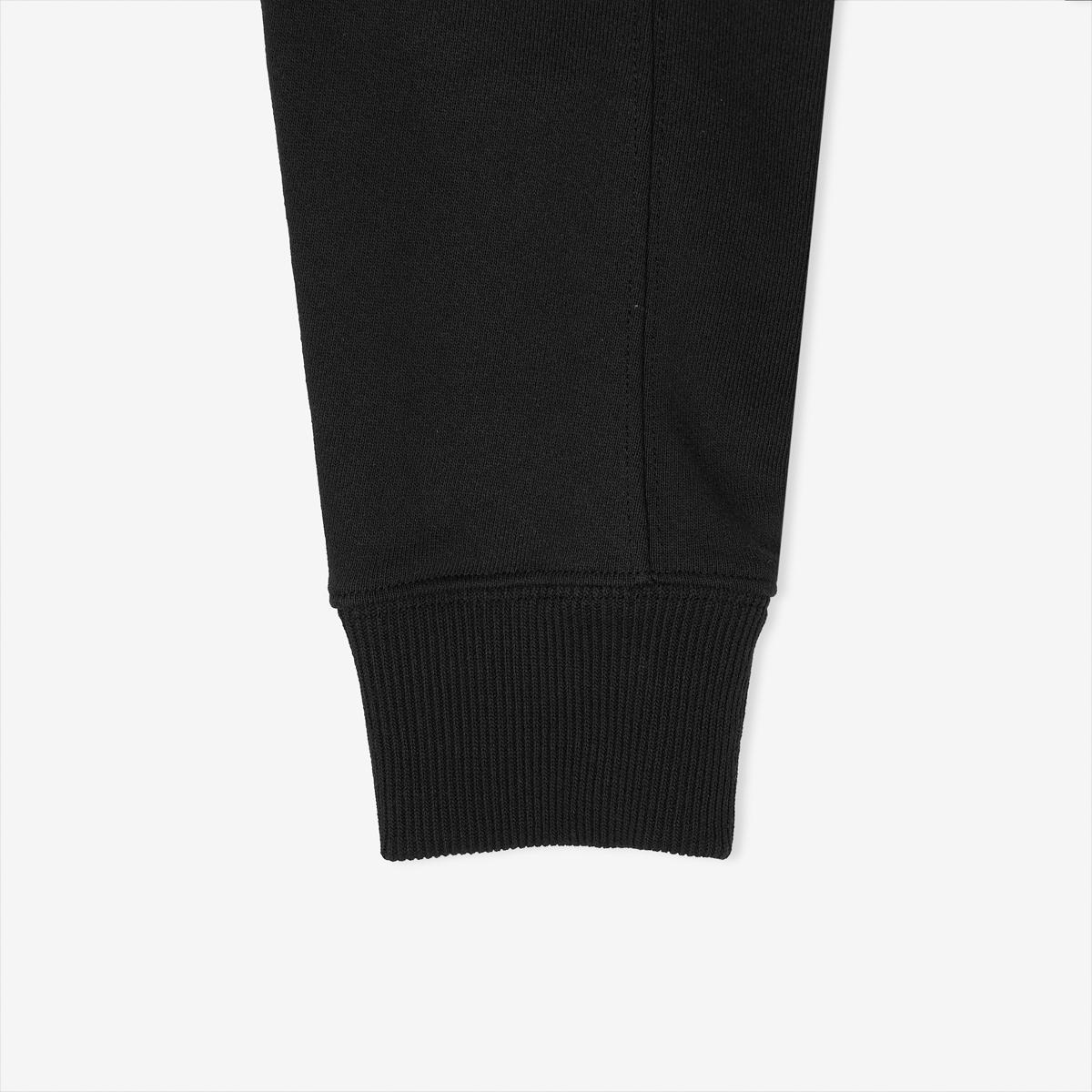 (19)Black