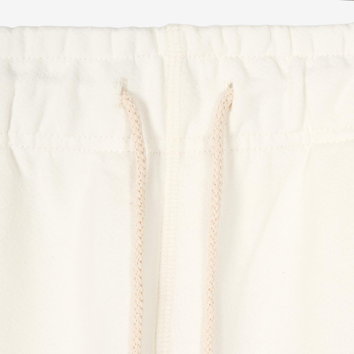 (39)Ivory