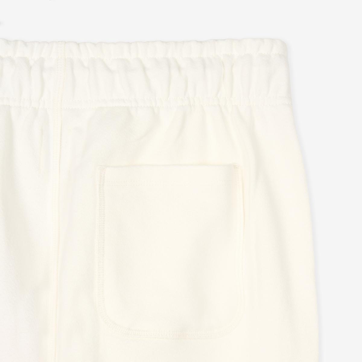 (39)Ivory