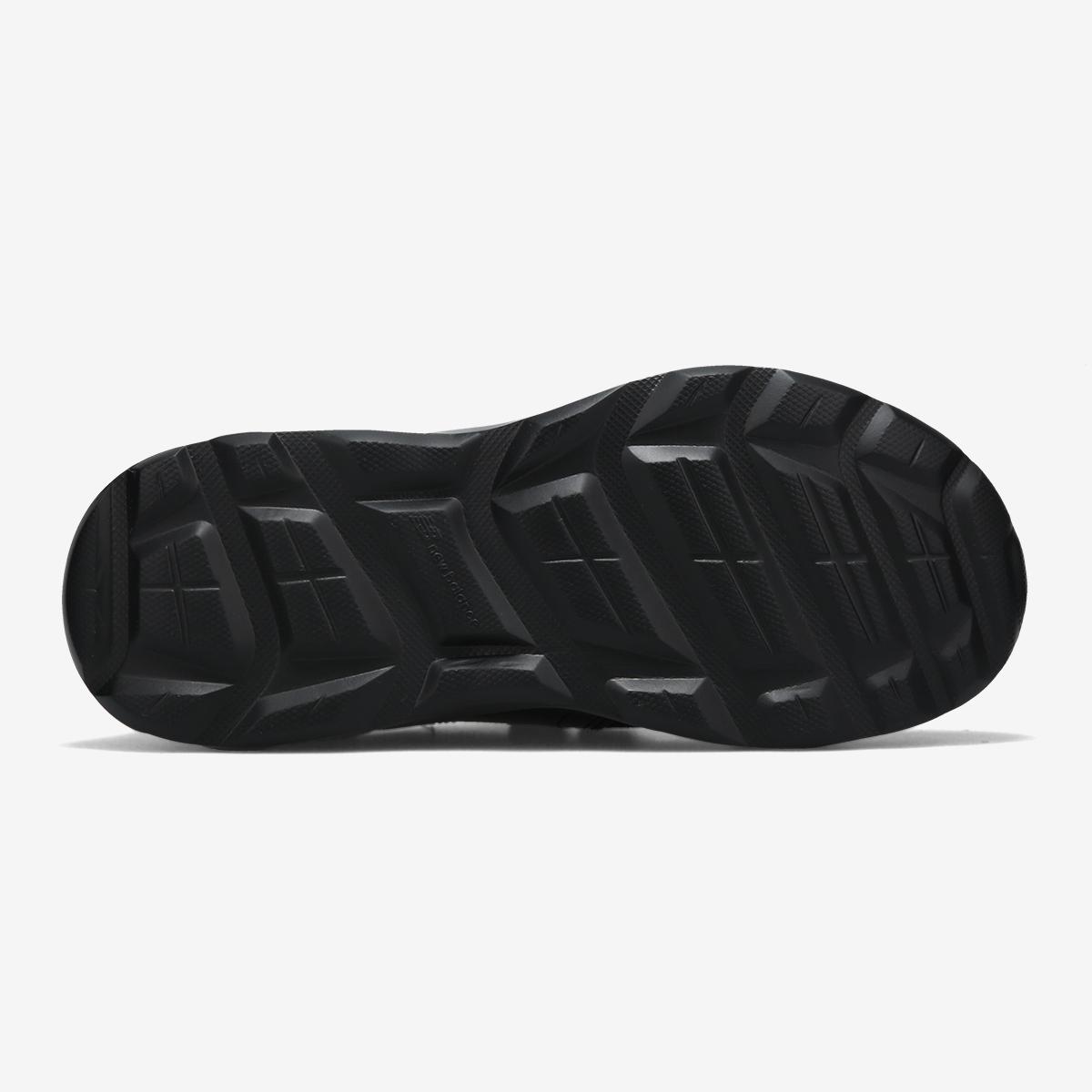 (19)Black