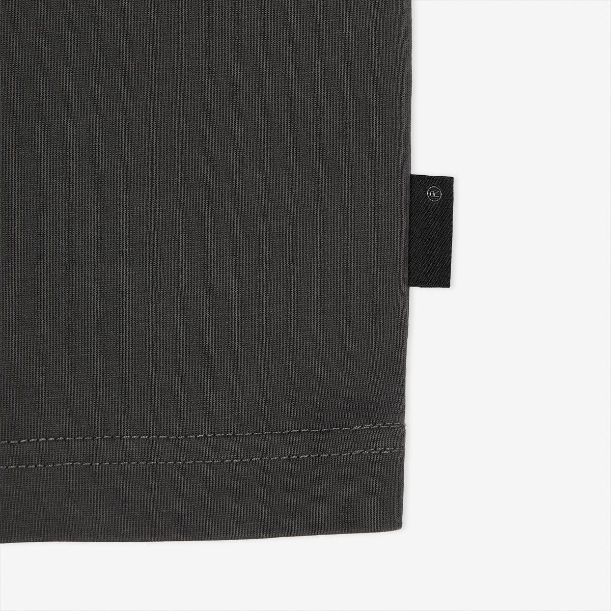 (60)Charcoal