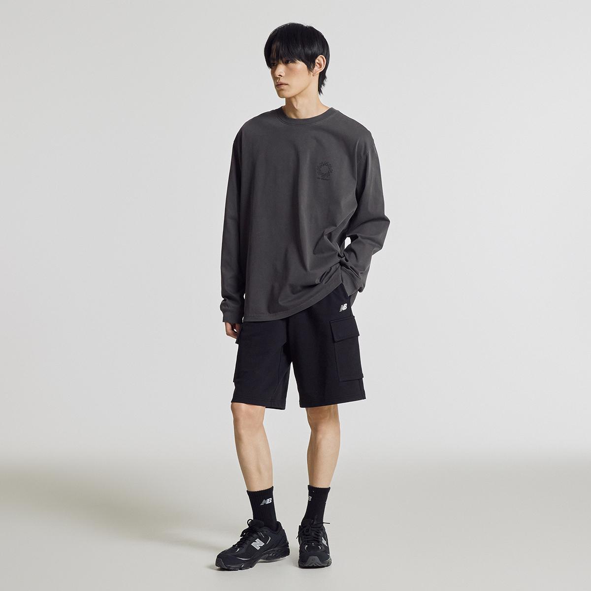(60)Charcoal