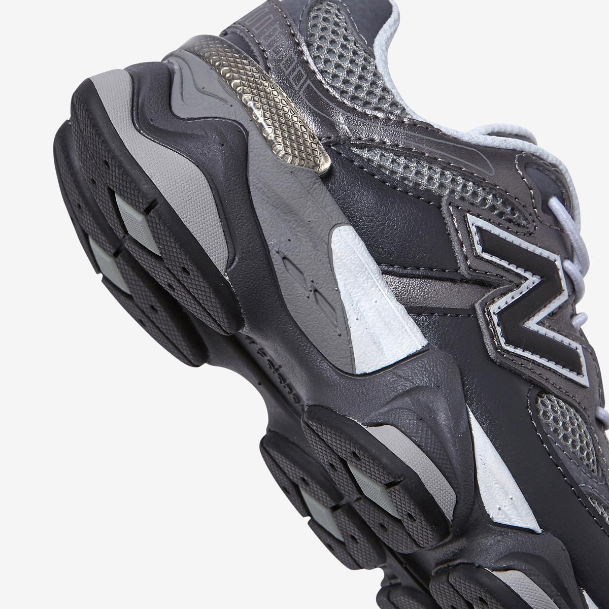 (17)Dark Gray