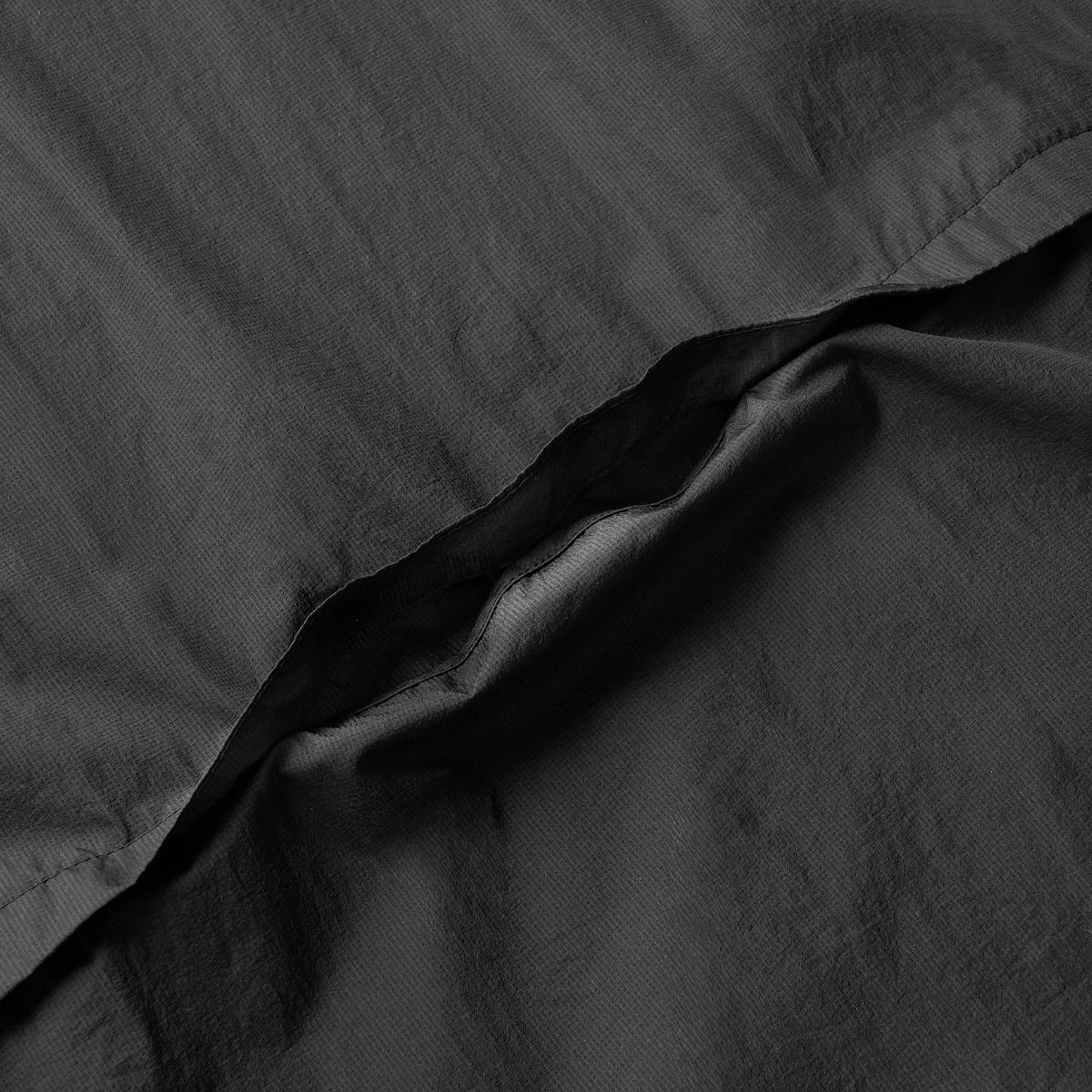 (19)Black