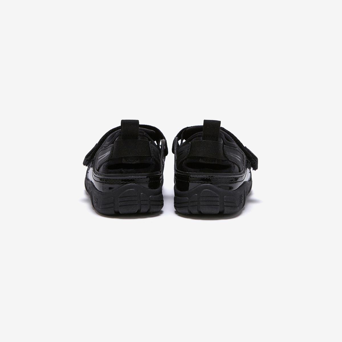 (19)Black