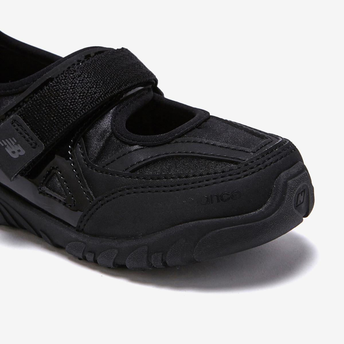 (19)Black