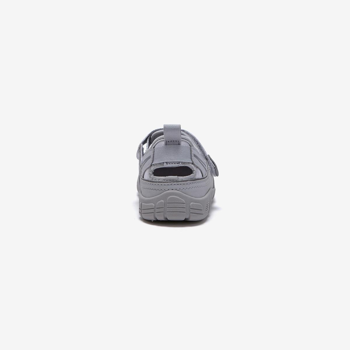 (15)Gray