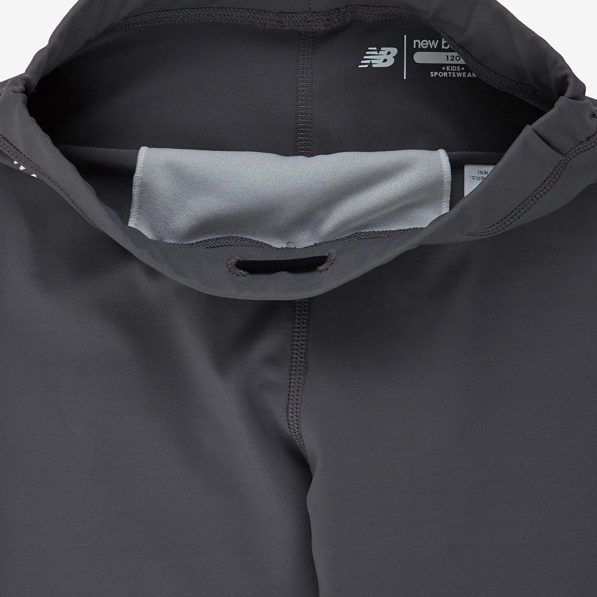 (60)Charcoal