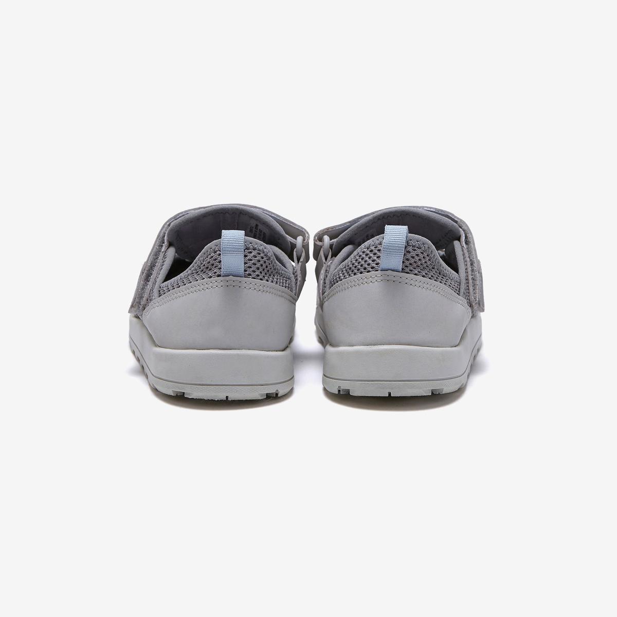(15)Gray