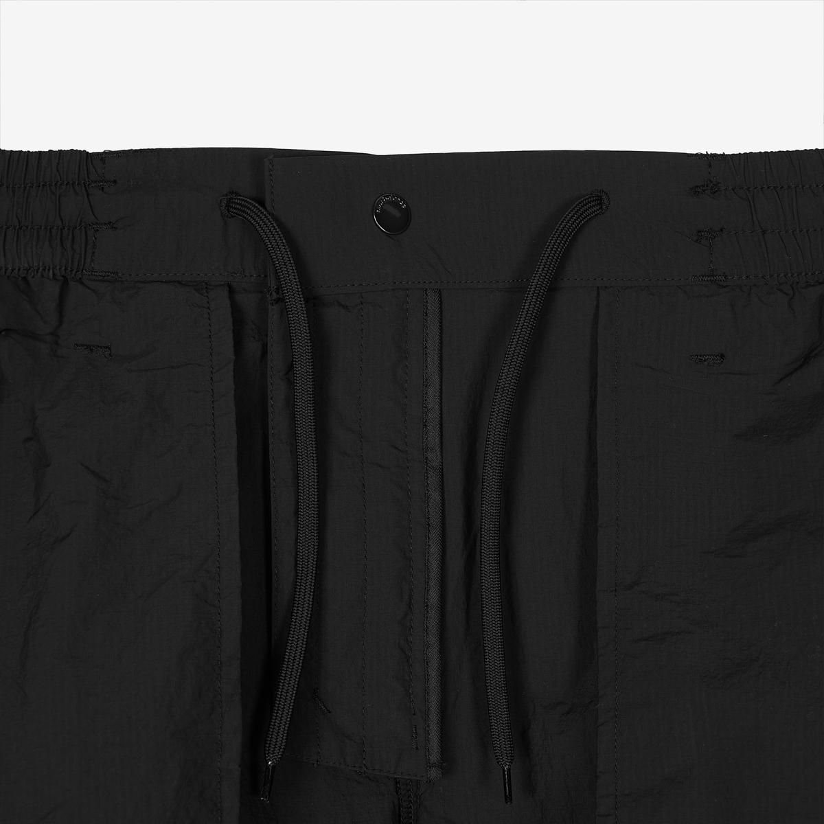 (19)Black