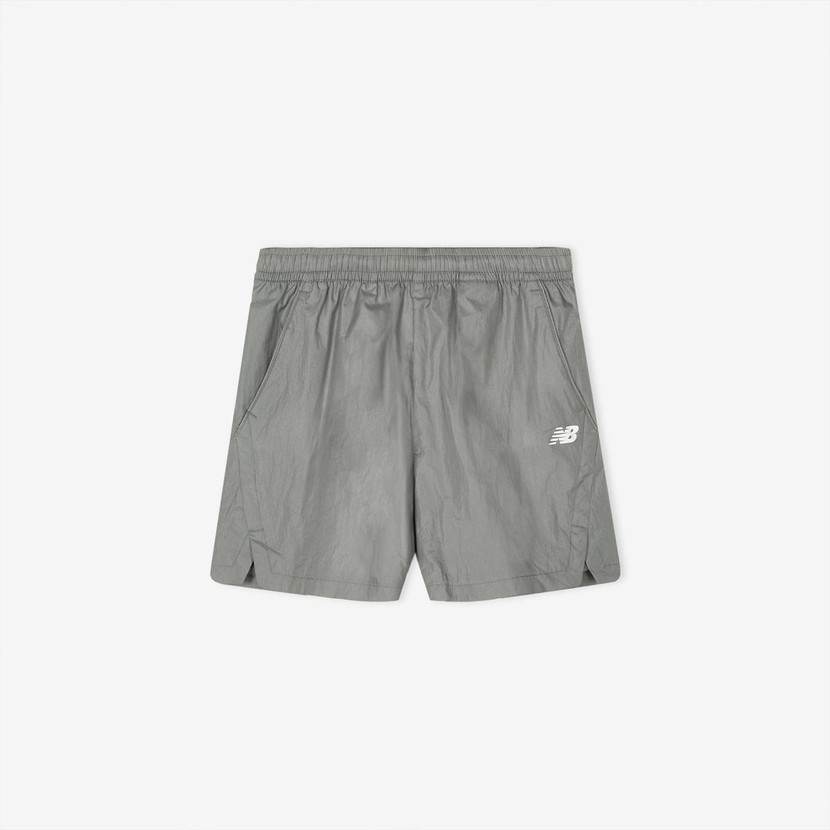 WOMEN 에센셜 경량 우븐 4부 쇼츠 (STANDARD FIT)