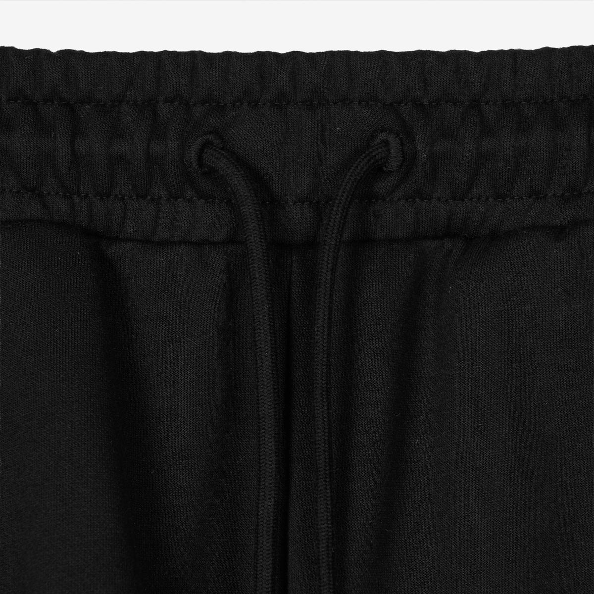 (19)Black