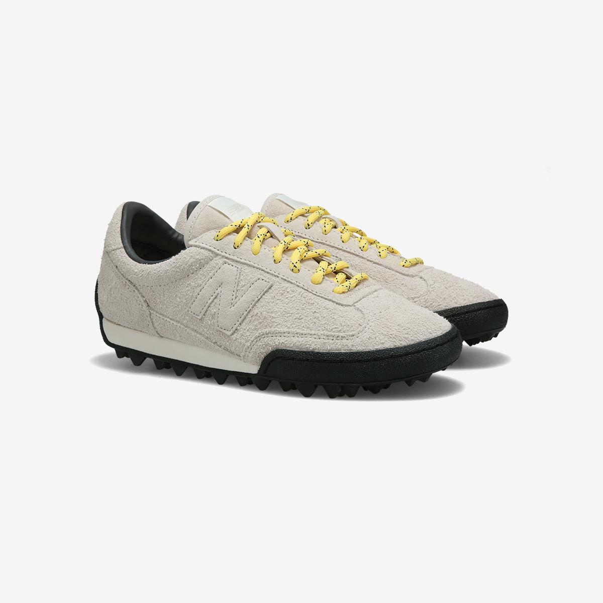 (16)Light Gray