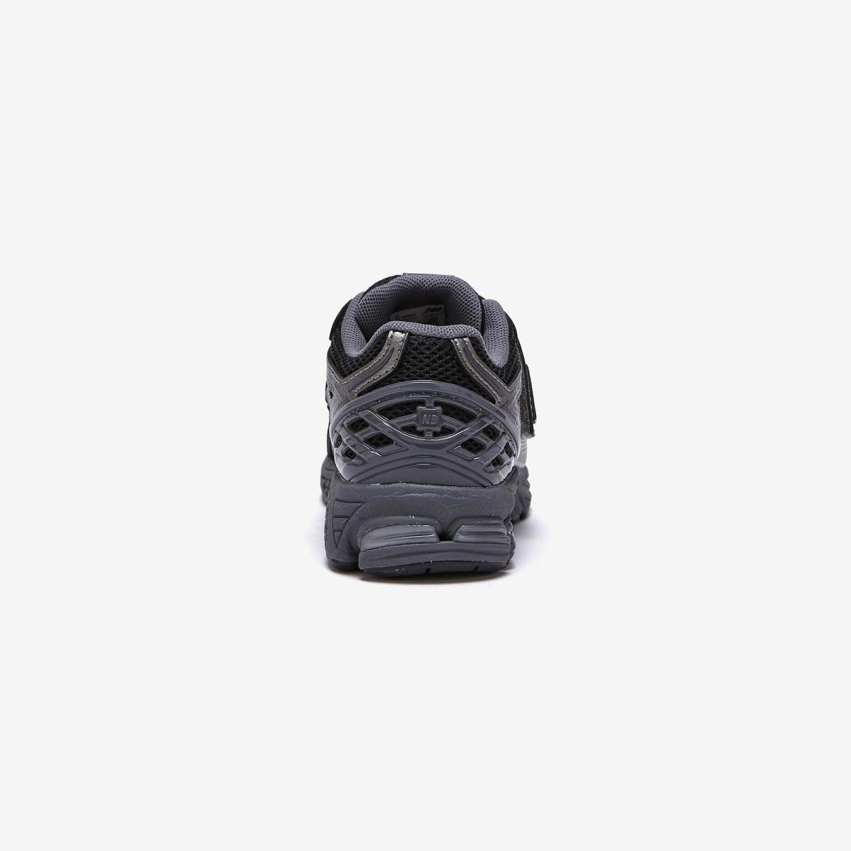 (19)Black