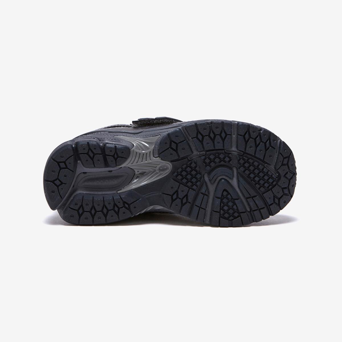 (19)Black