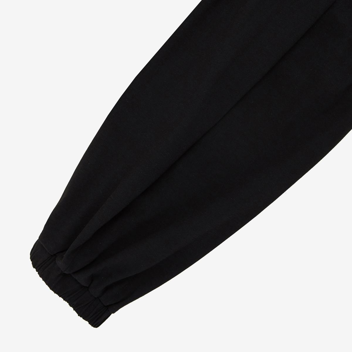 (19)Black