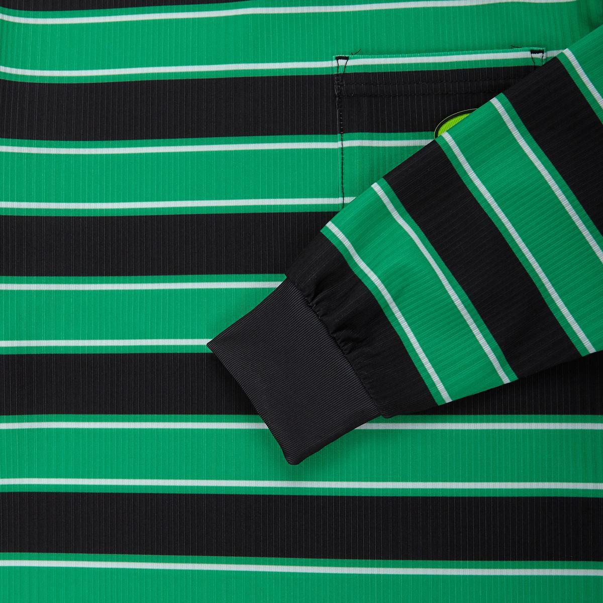 (40)Green