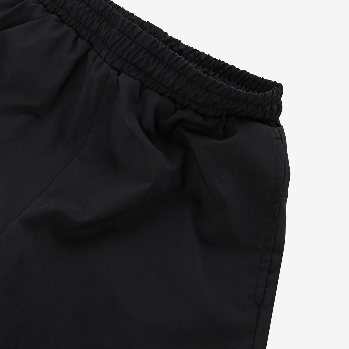(19)Black