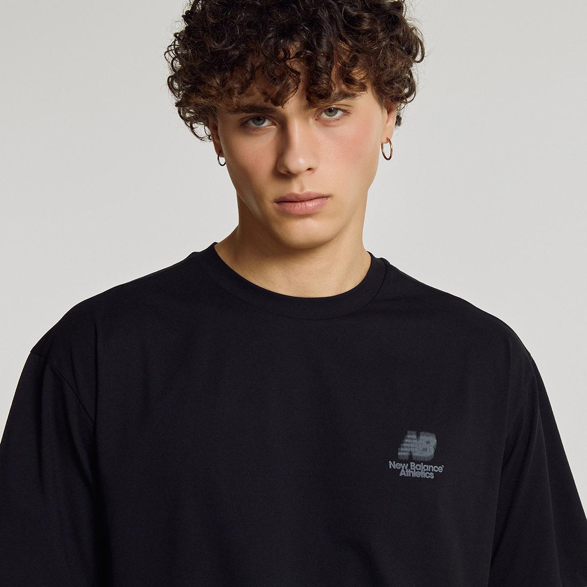 (19)Black
