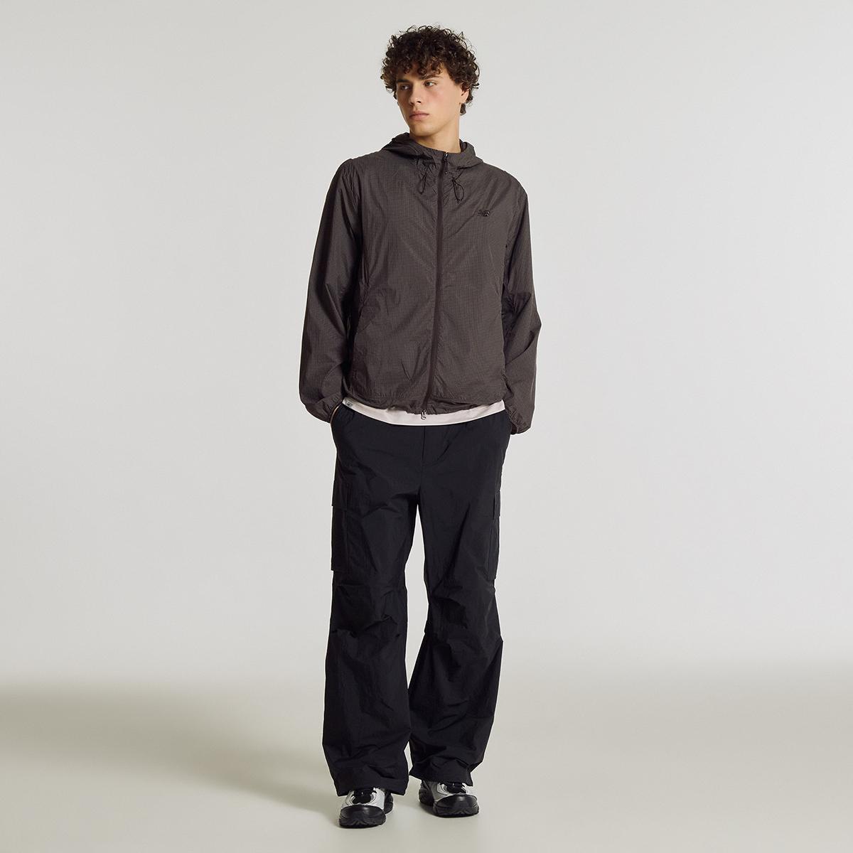 (19)Black