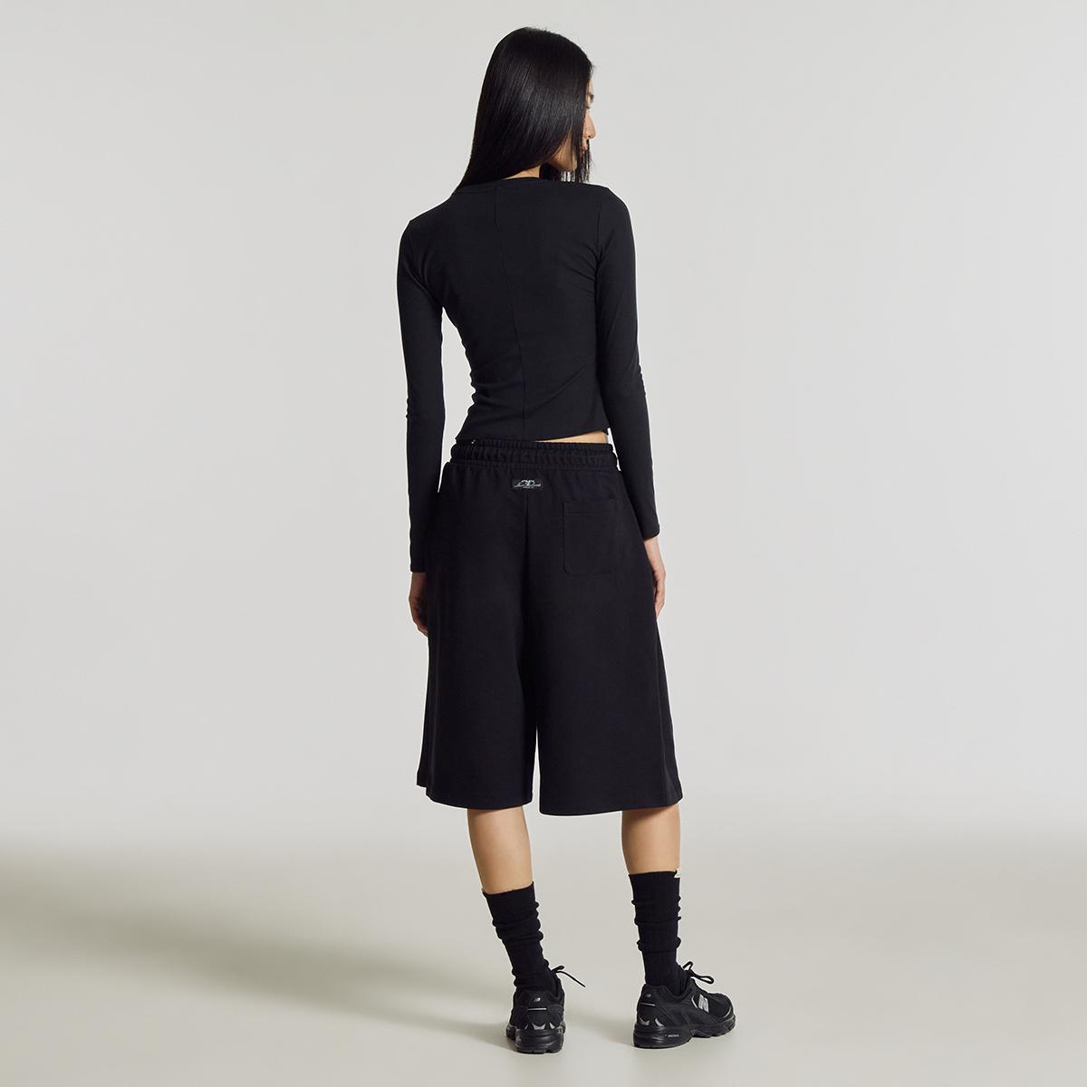 (19)Black