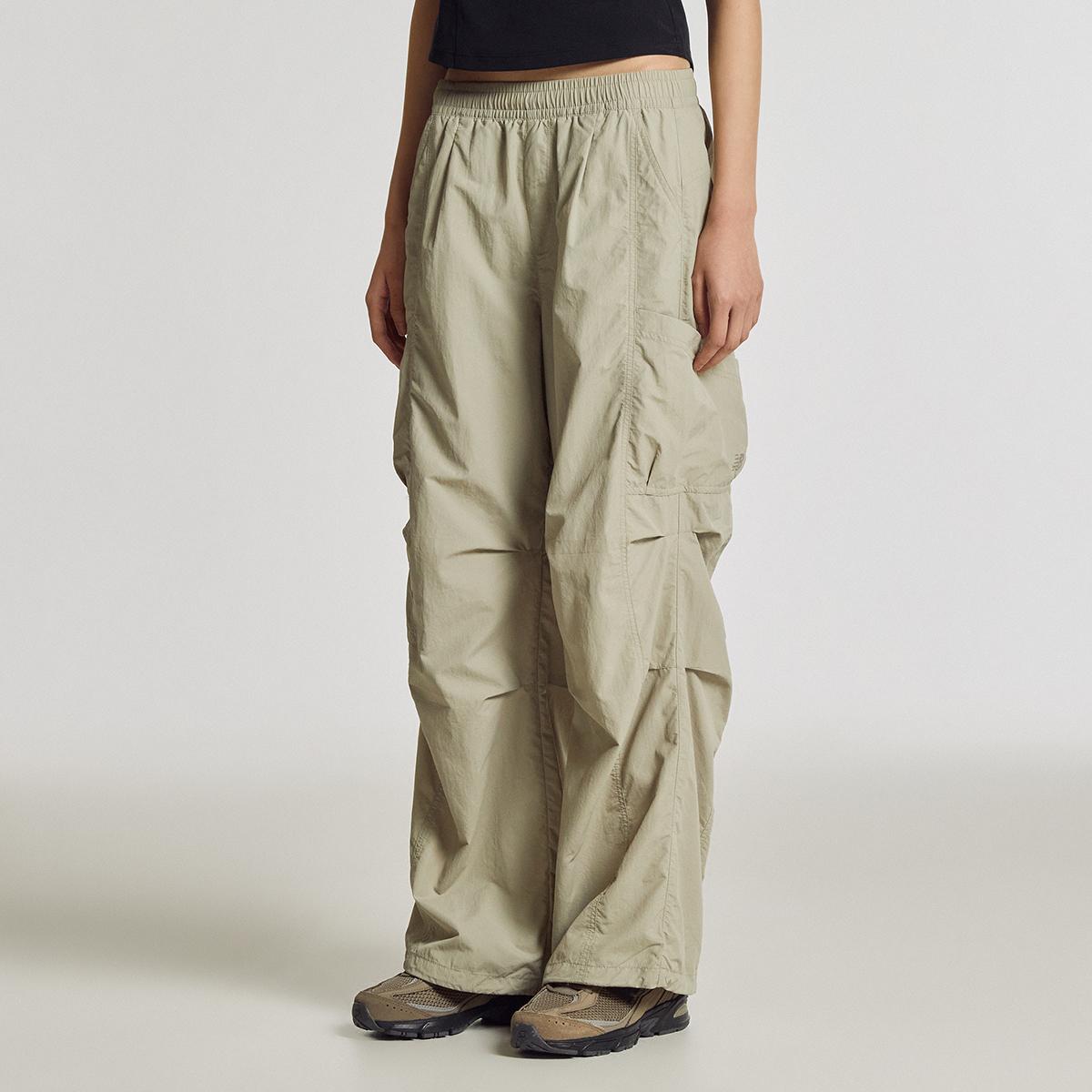 (35)Beige