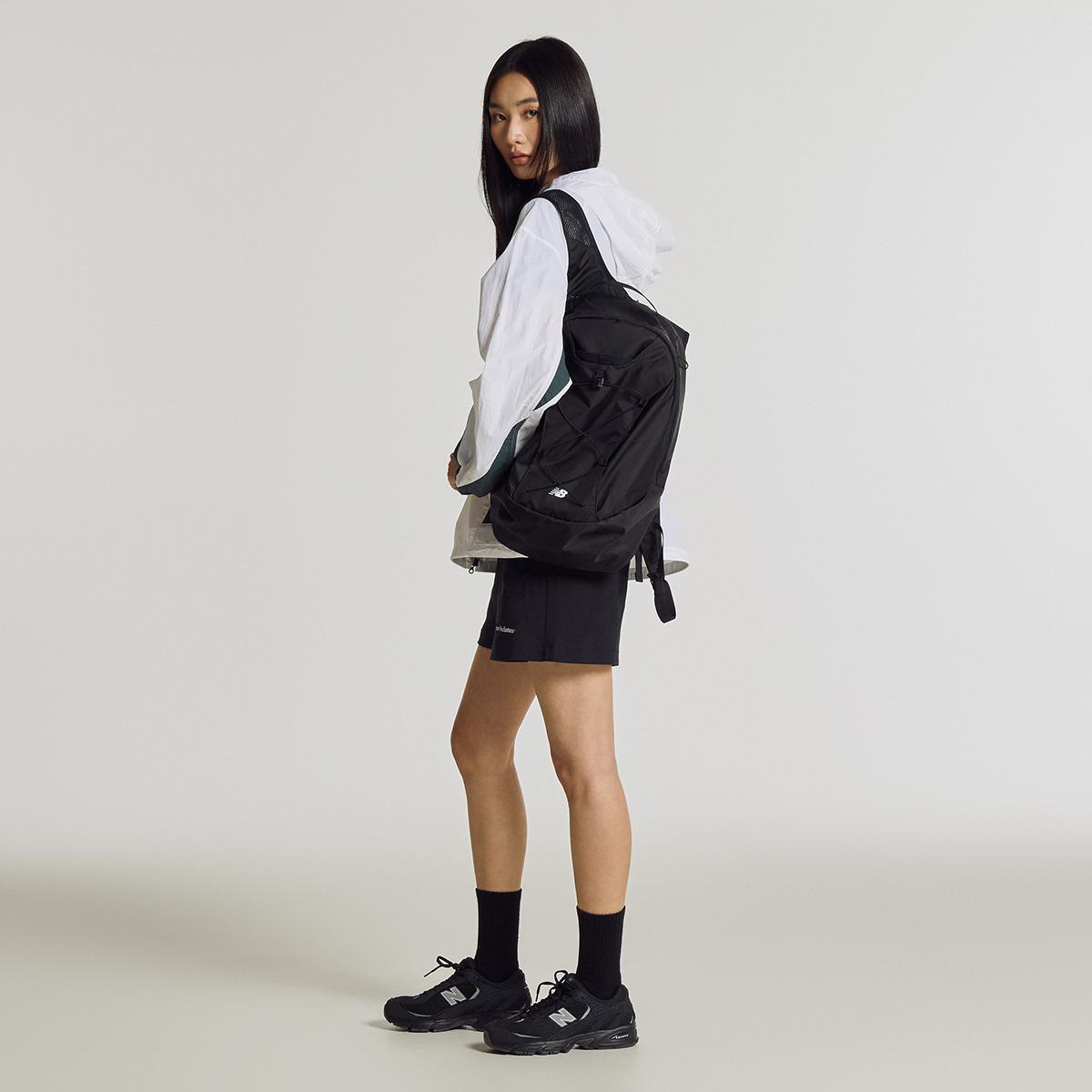 (19)Black