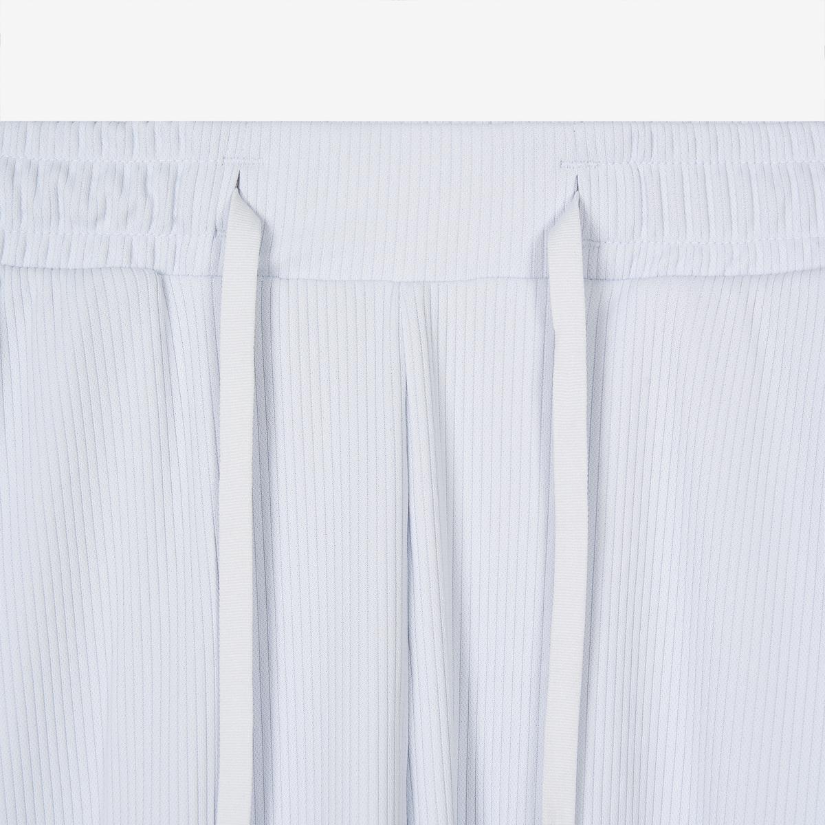 (51)Light Blue
