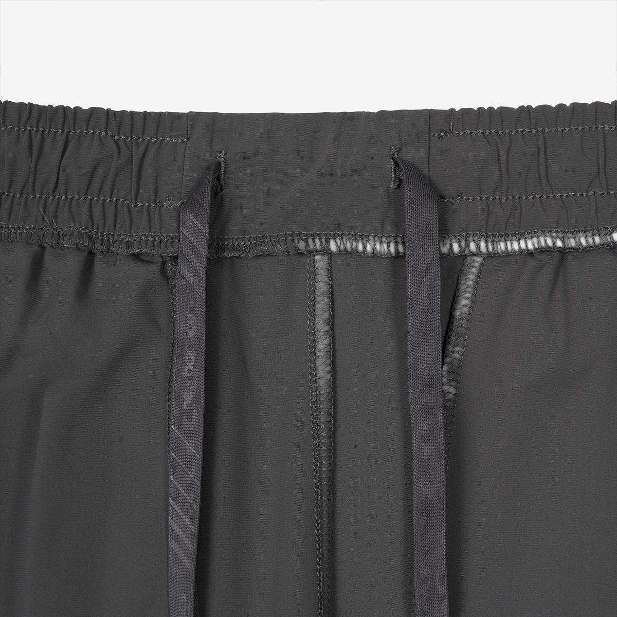 (60)Charcoal