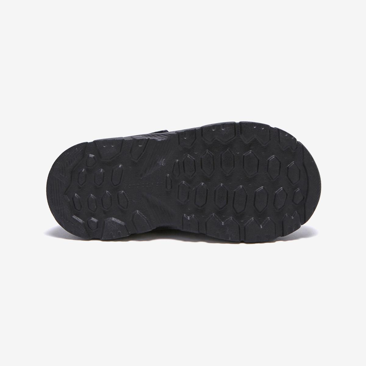 (19)Black