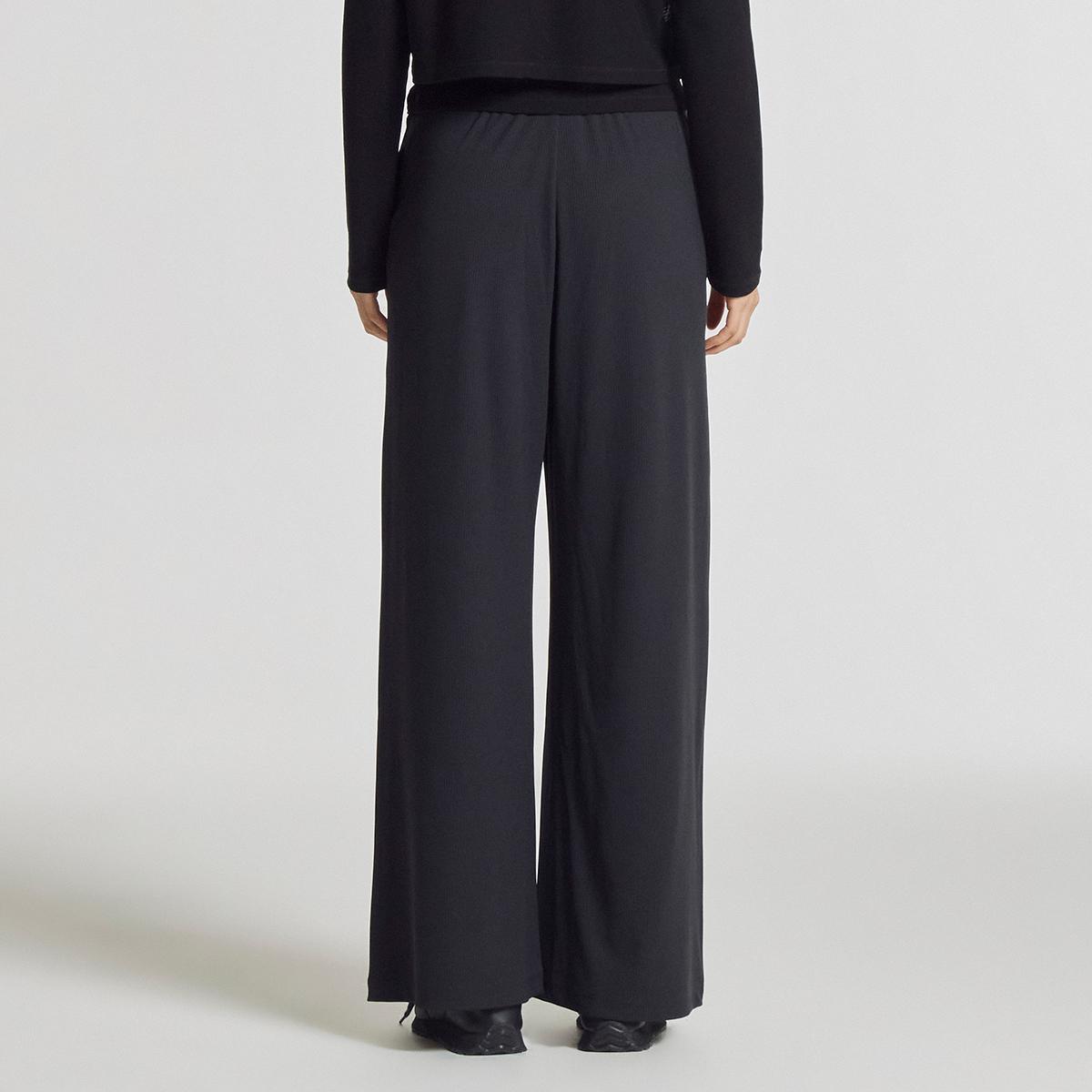 (19)Black