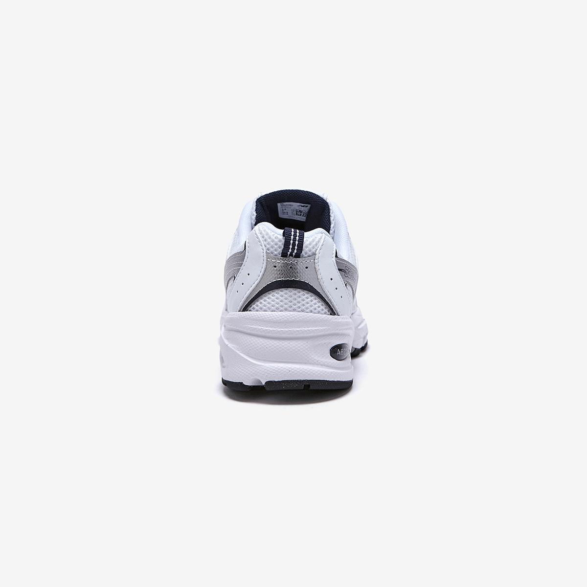 (10)White